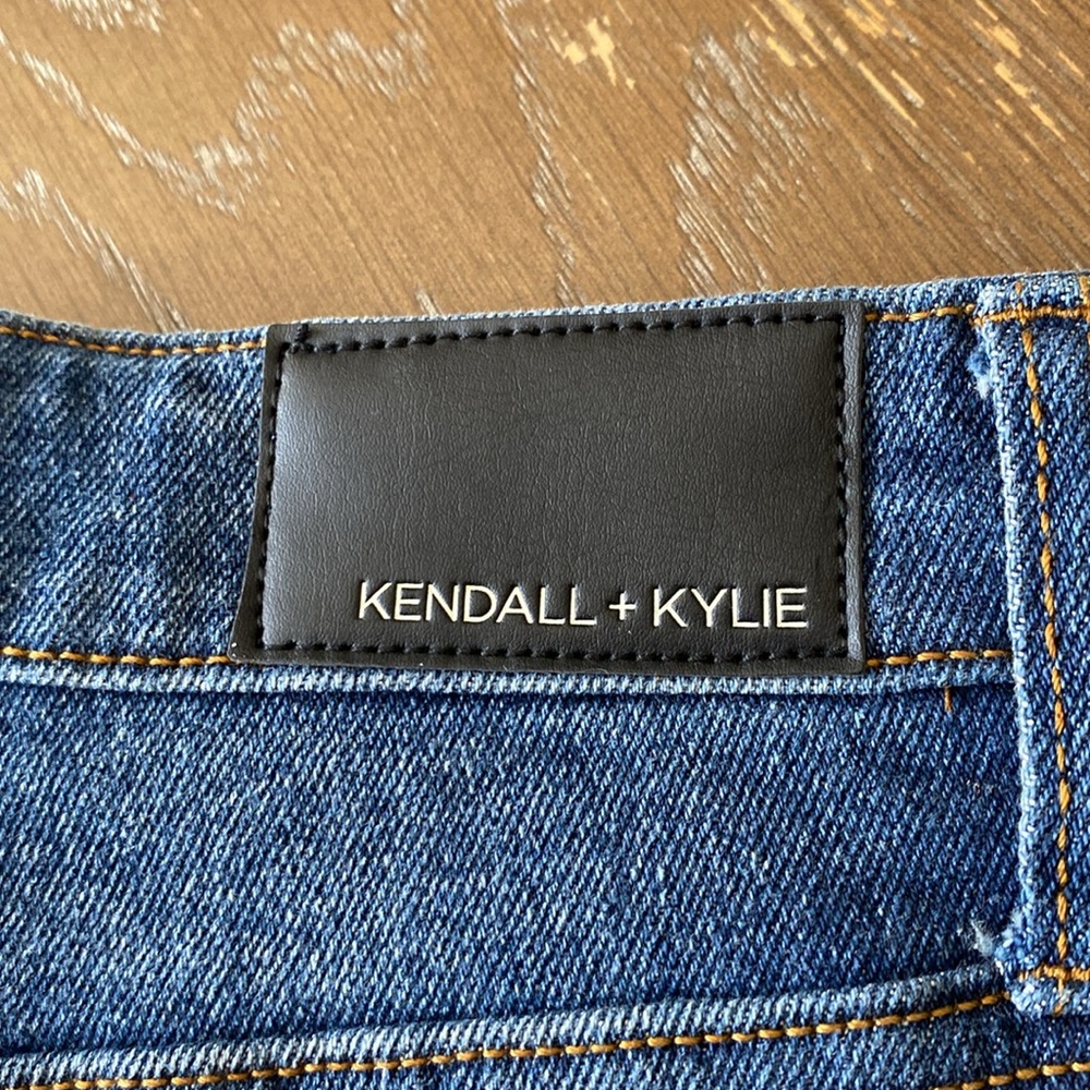 KENDAL & KYLIE The drifter high rise Distress Dark Wash Women’s Shorts SIZE 1/25 - Picture 4 of 11